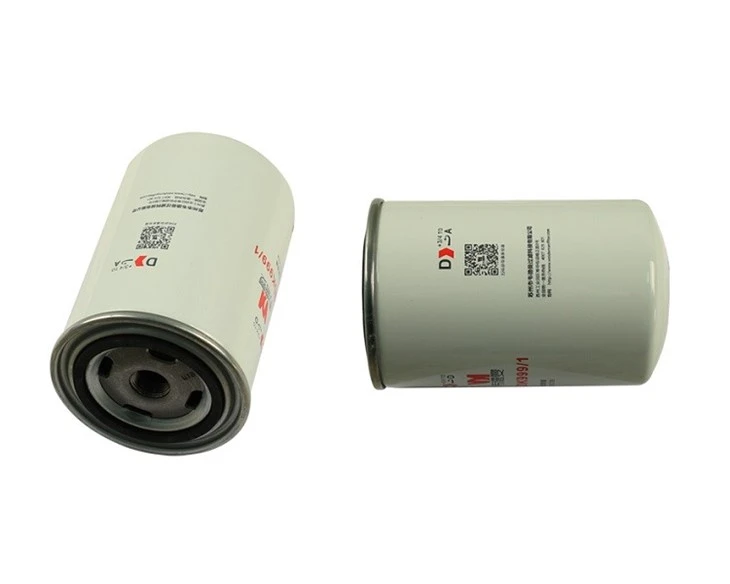 Forklift Spare Parts WDK999-1 Fuel Filter 96*147mm For 5 Ton Forklift factory